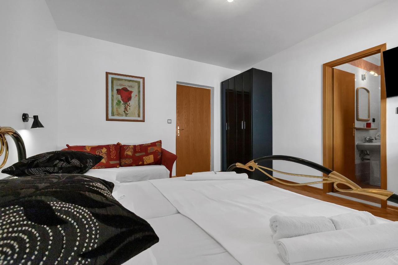 Guest House Lazeta Duće Extérieur photo