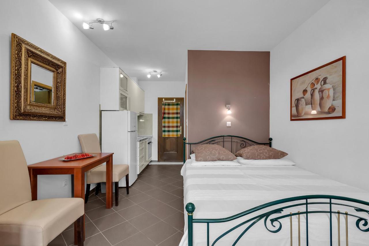 Guest House Lazeta Duće Extérieur photo