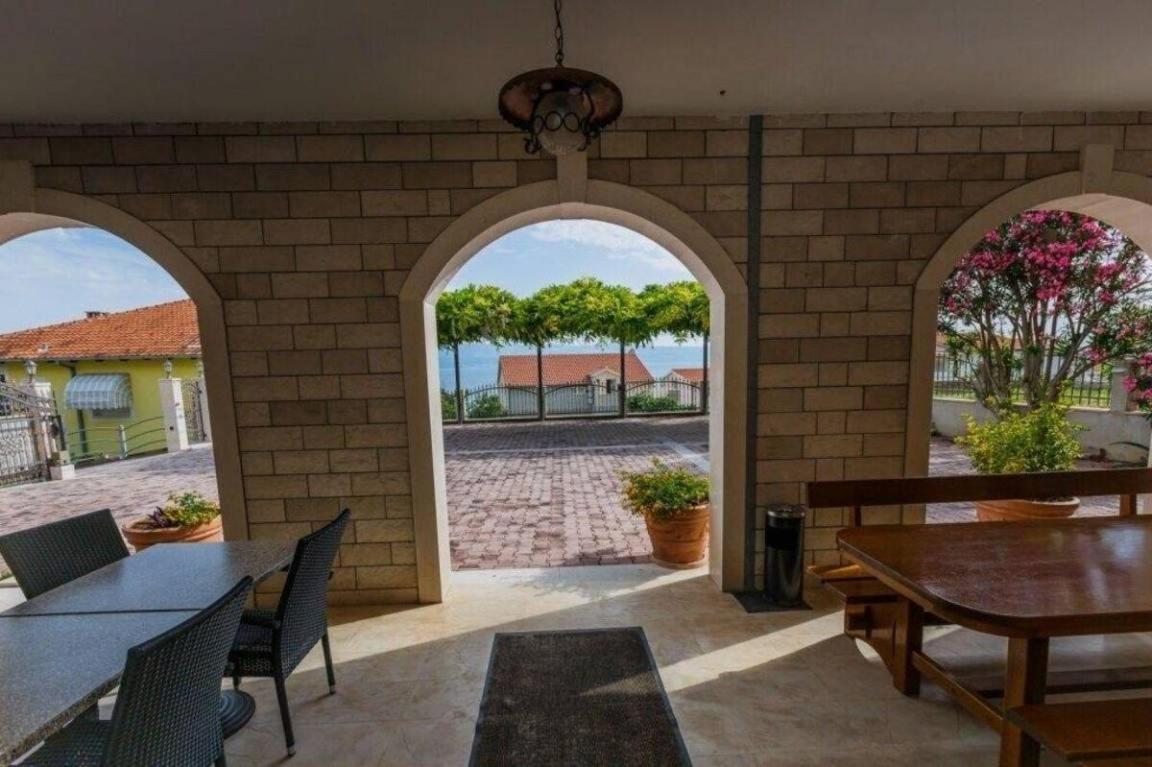 Guest House Lazeta Duće Extérieur photo